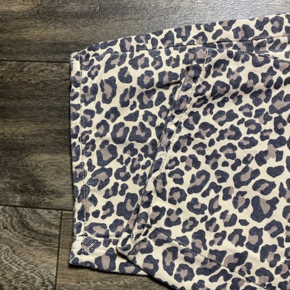 Abercrombie & Fitch Leopard Print Barrel Jeans Women Size 26 Midrise Wide Baggy - Picture 7 of 9